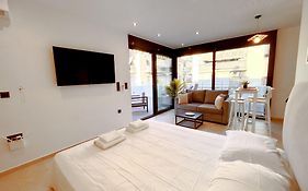 Theo Apartments In Athens Center
